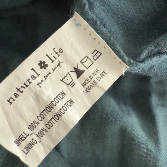 Floral Patterned Maxi Dress - Picture 9 of 13